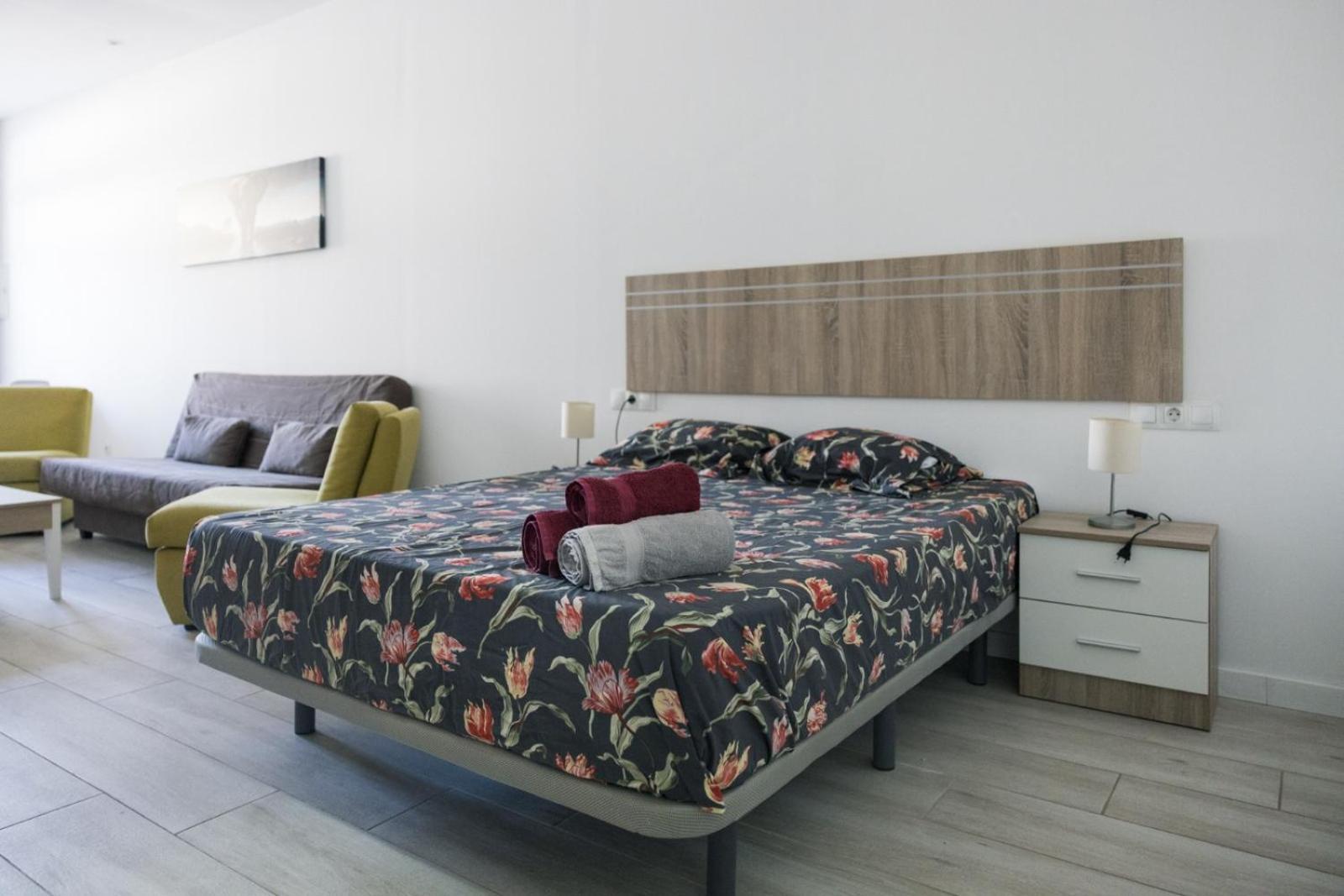 Malaga Velarde Centerアパートメント エクステリア 写真